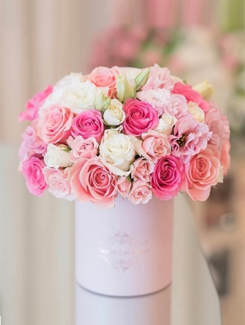 Kutuda Pembe Beyaz Aranjman