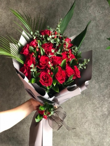  19 Adet Kırmızı Gül Buketi