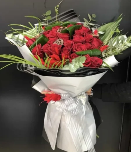 Butik 30 Kırmızı Gül Buketi